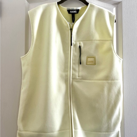 NWT RAINS Fleece Vest - Picture 4 of 9